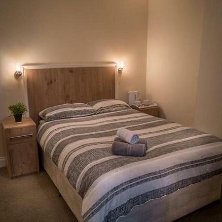 Acton Hill Hotel Ealing Dış mekan fotoğraf