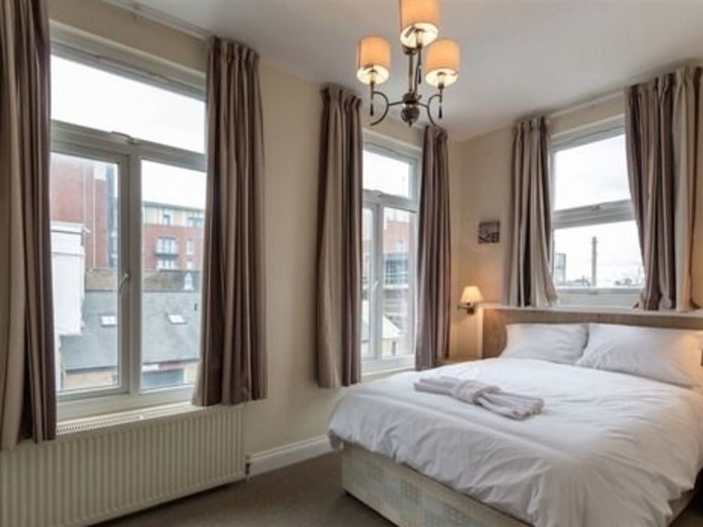 Acton Hill Hotel Ealing Dış mekan fotoğraf