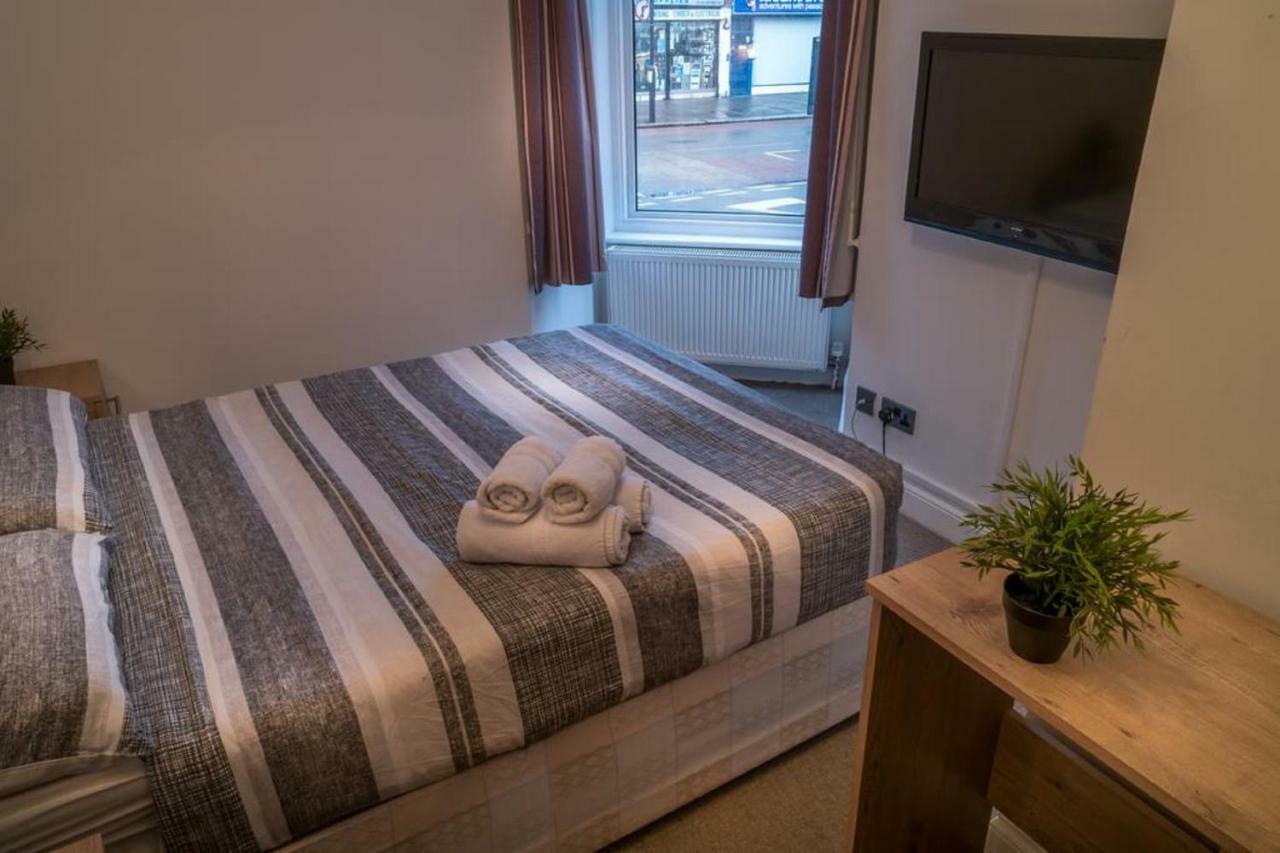Acton Hill Hotel Ealing Dış mekan fotoğraf