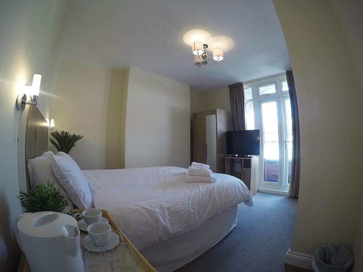 Acton Hill Hotel Ealing Dış mekan fotoğraf
