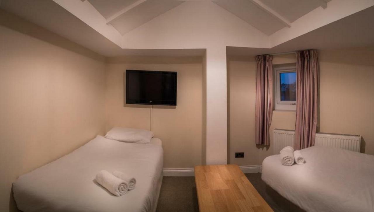 Acton Hill Hotel Ealing Dış mekan fotoğraf