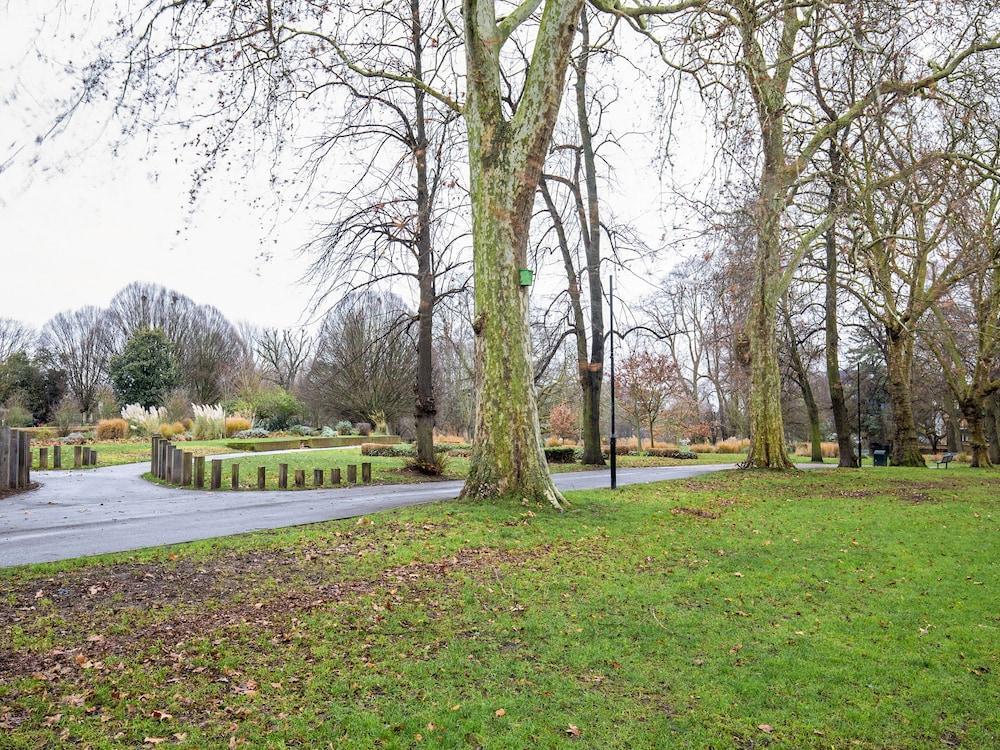 Acton Hill Hotel Ealing Dış mekan fotoğraf