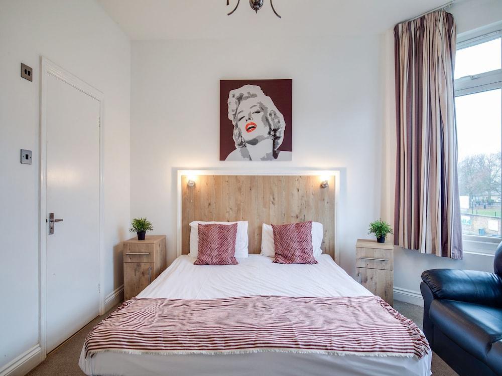 Acton Hill Hotel Ealing Dış mekan fotoğraf