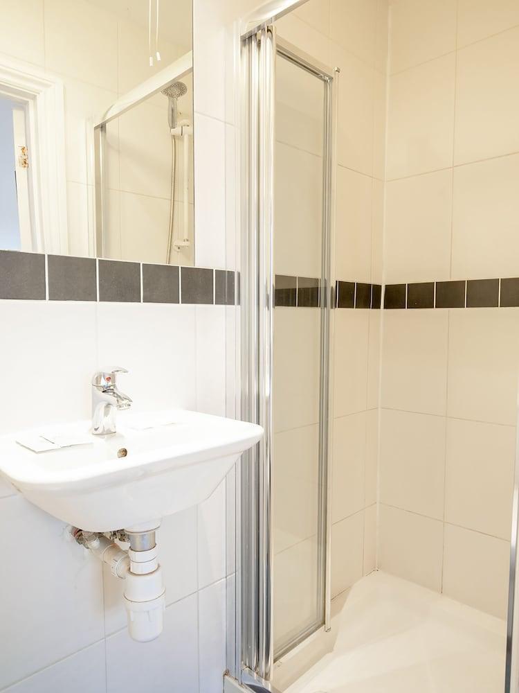 Acton Hill Hotel Ealing Dış mekan fotoğraf